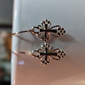 9.25 SS Scrolled Across Earrings